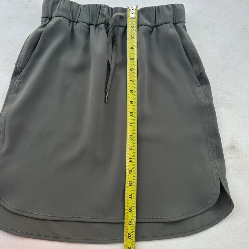 lululemon On The Fly Skirt Gray Sage Green Size 6